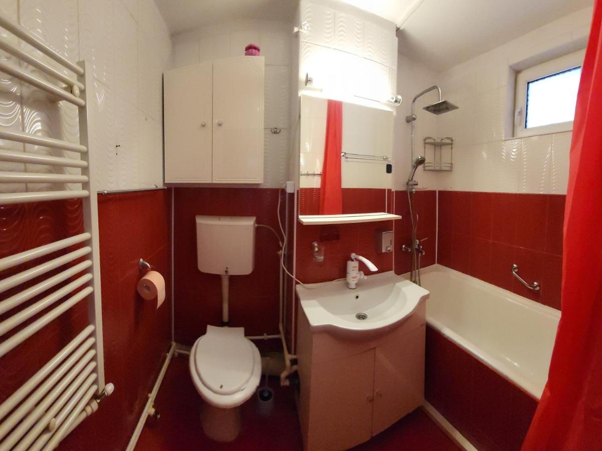 Apartament In Regim Hotelier Deva Eksteriør bilde